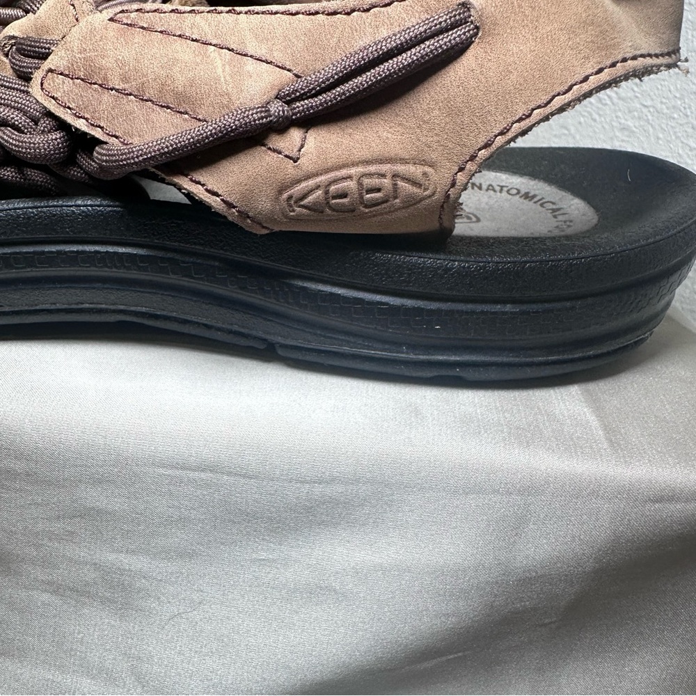 KEEN Men's Fisher Man Sandal. Size 11 - Picture 7 of 9